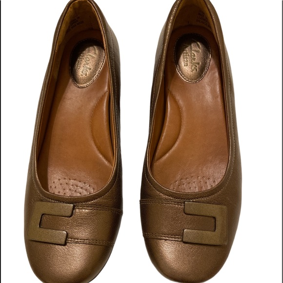 Clark’s Artisan Metallic Bronze Wedge Flats Size 6 1/2 M - Picture 8 of 9